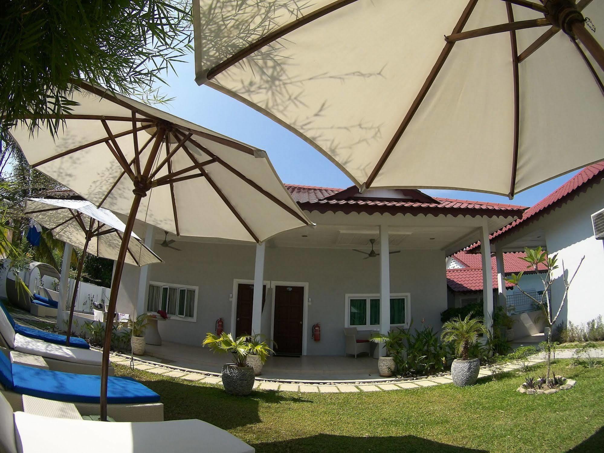 Langkawi Chantique Pantai Cenang (Langkawi)