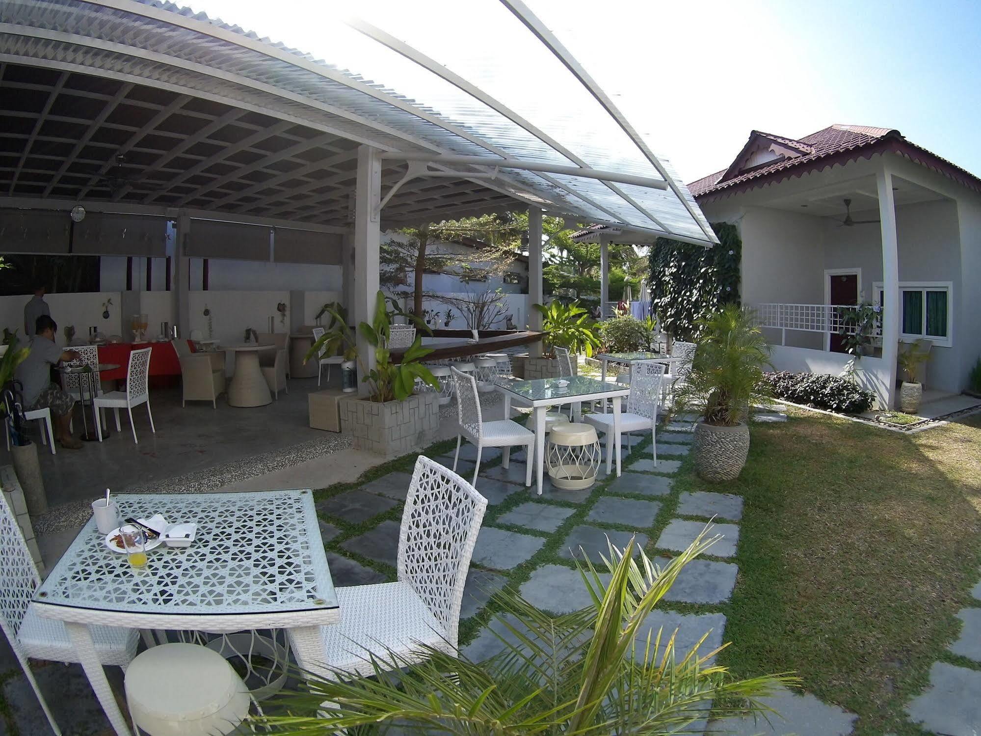 Langkawi Chantique Resort Pantai Cenang (Langkawi)